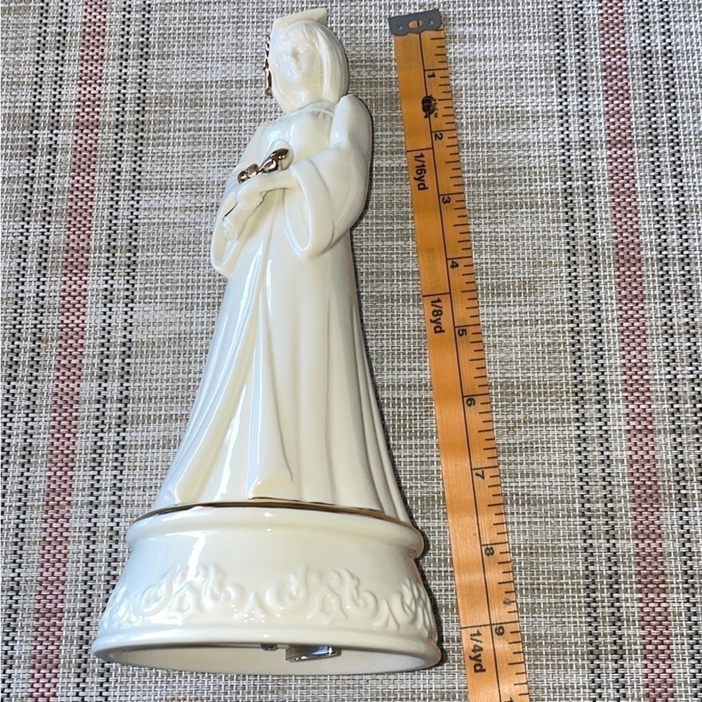 ♥️SAN Francisco Music Box Co♥️Figurine Porcelain Female - Graduation - Picture 9 of 10